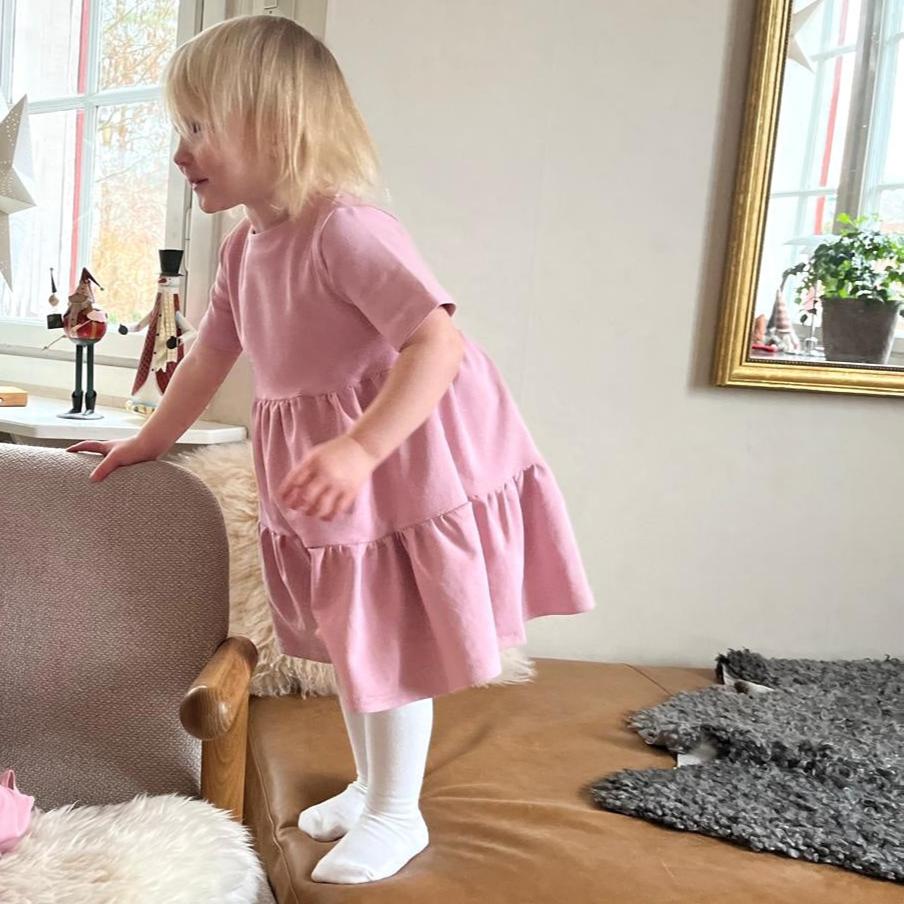Pink kjole - voksen, barn og baby