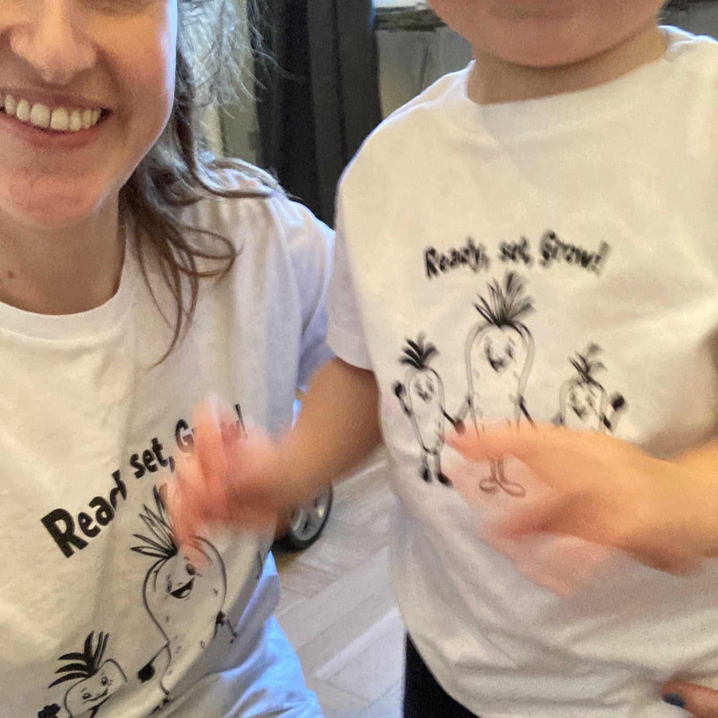 Matchende T-shirt til forældre, børn og baby - klar, klar, vækst!
