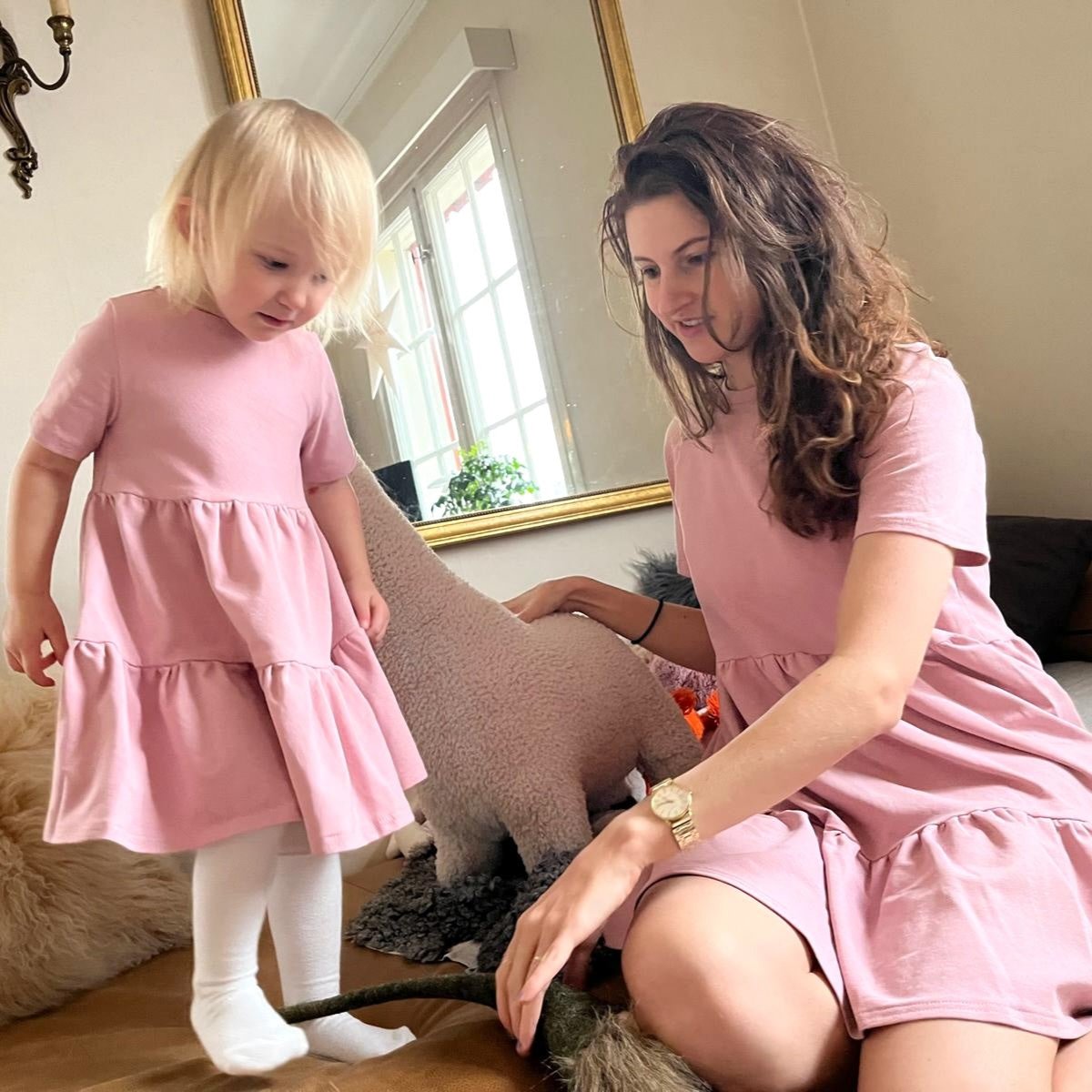 Pink kjole - voksen, barn og baby