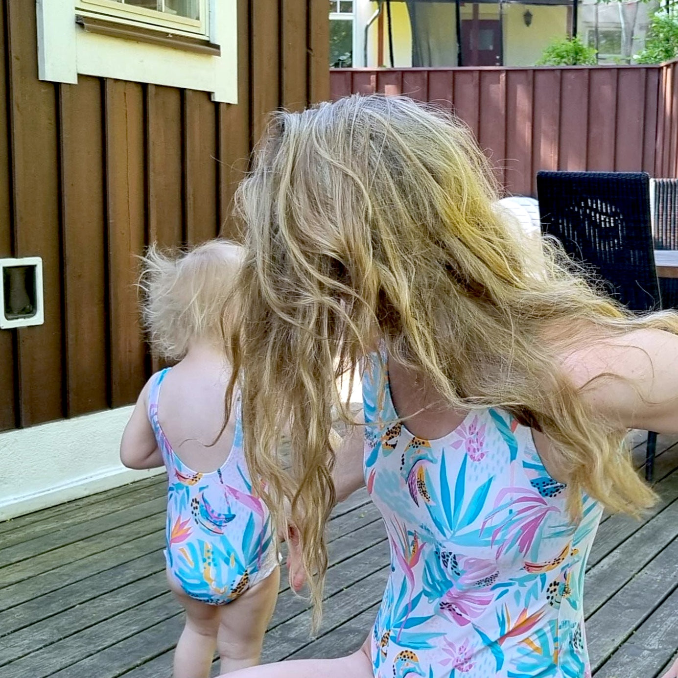 Badedragt og badebukser - Mor, barn og baby
