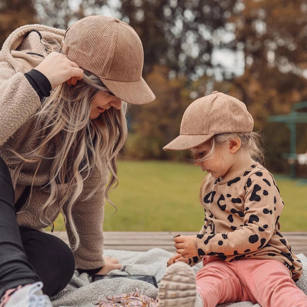 Matchande kläder - mamma och dotter 